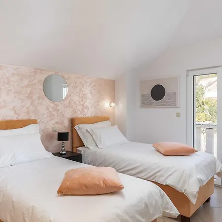 Subrenum - Comfort Two Bedroom With Terrace And Sea View A2 * Mlini