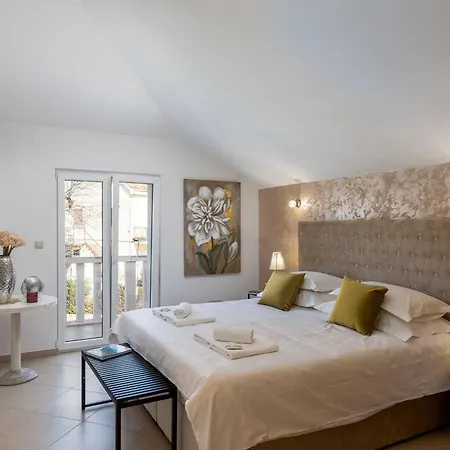 Subrenum - Comfort Two Bedroom With Terrace And Sea View A2 Apartman